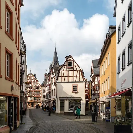 Altstadt-Oase In Der Fussgaengerzone * Bernkastel-Kues